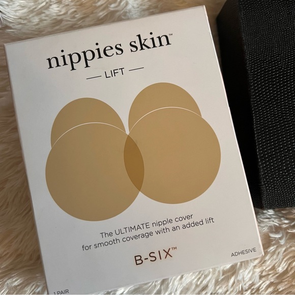 Nippies Skin Lift in Cream Small / Medium A-C cups Like NEW - Picture 2 of 4